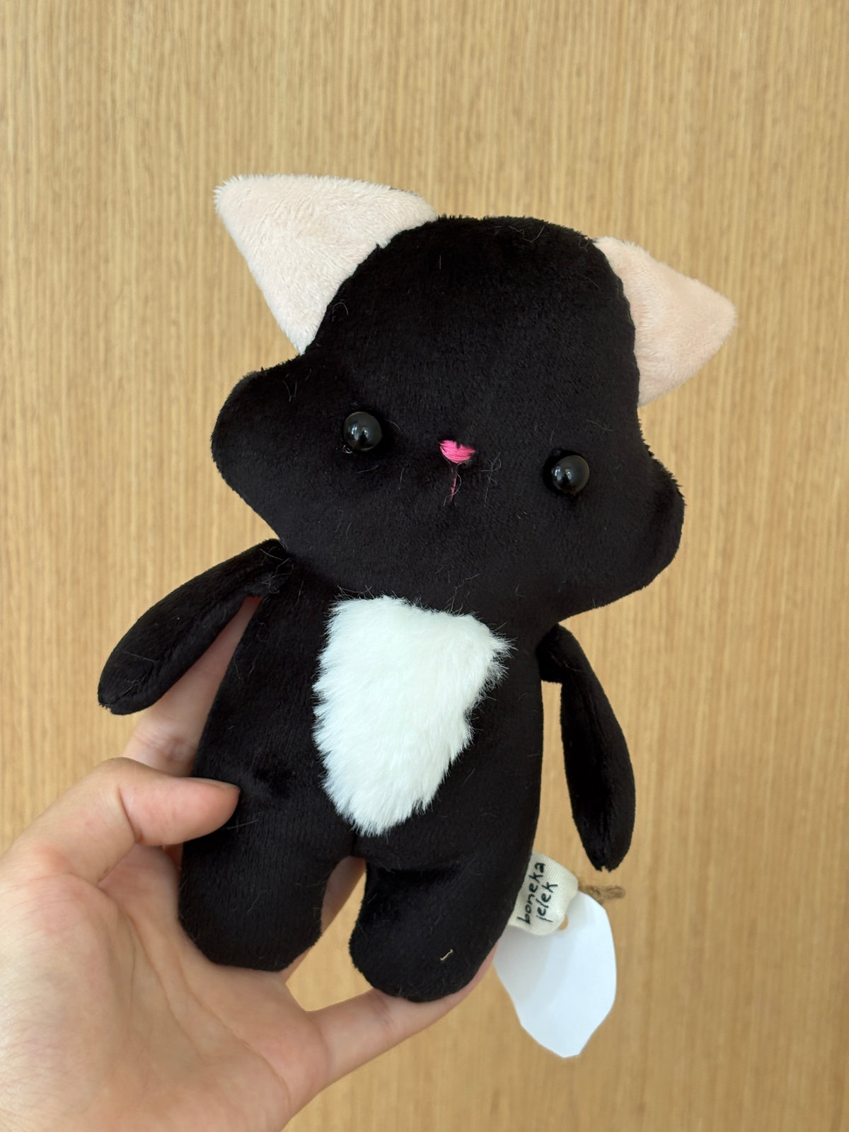 Kucing Dada Berbulu
