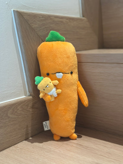 Papa Thomas and Little Ubi the Carrots