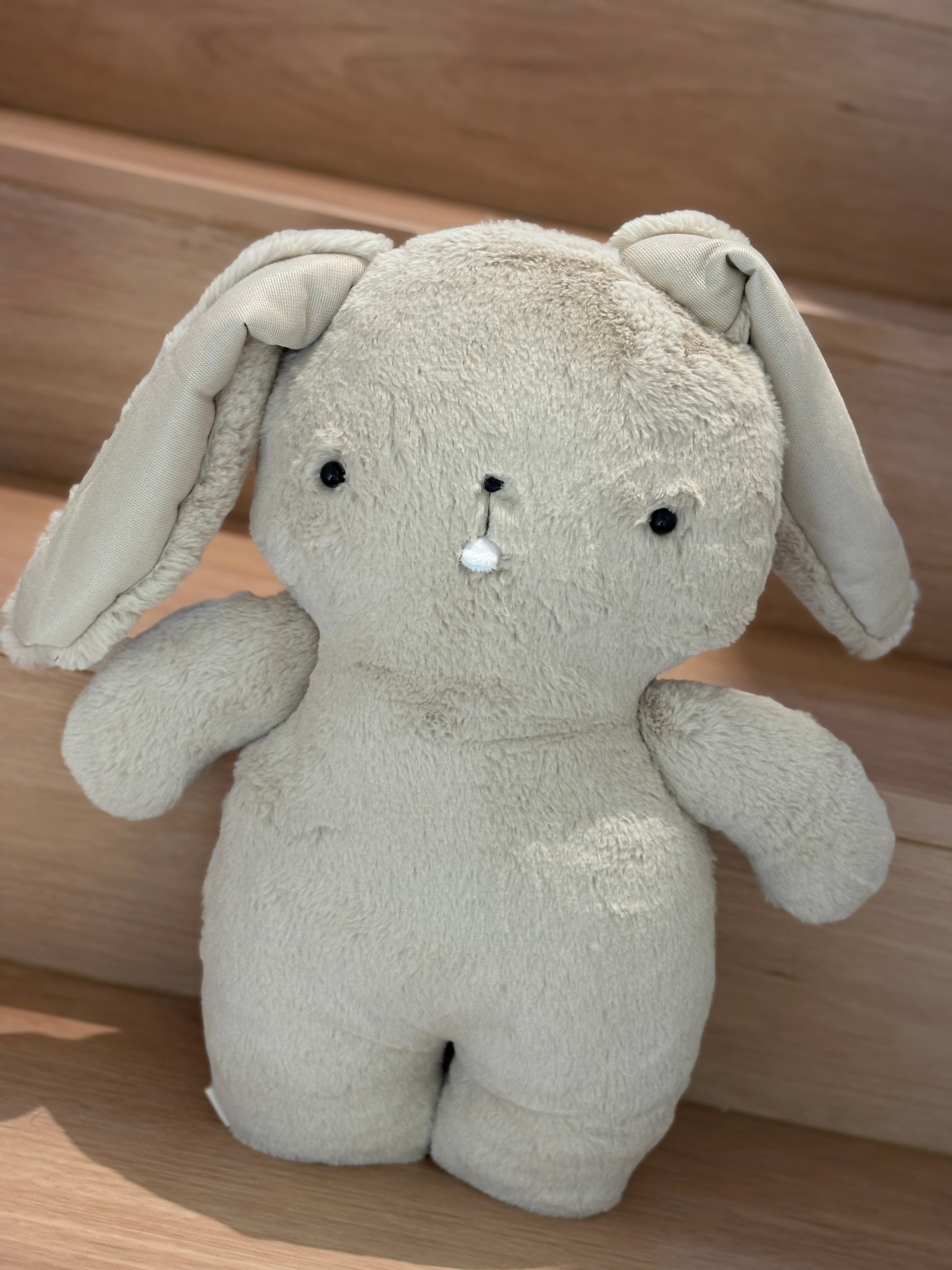 Giant Bucktooth Rabbit – Boneka Jelek